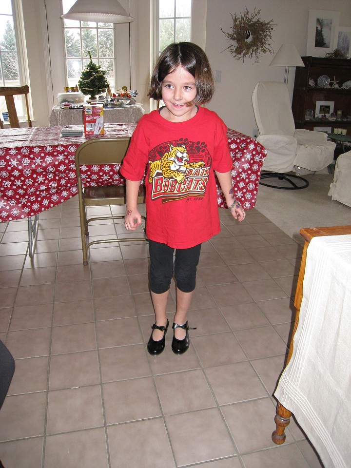 Christmas 2007 Kasdorf Misselhorn Gathering 020.jpg - Christmas 2007! The Misselhorn, Kasdorf and Burns families come together for the celebration! Lots of talk, food, presents, food and visiting.